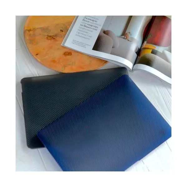 НАКЛАДКА AIR CARBON FIBER CASE ДЛЯ MACBOOK M2 AIR 13.6 (A2681), ЧОРНИЙ